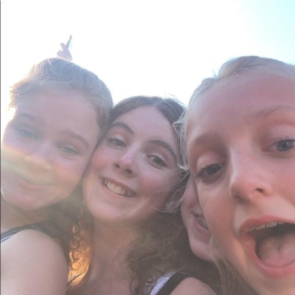 Meet your Posher, Olivia - Picture 5 of 11